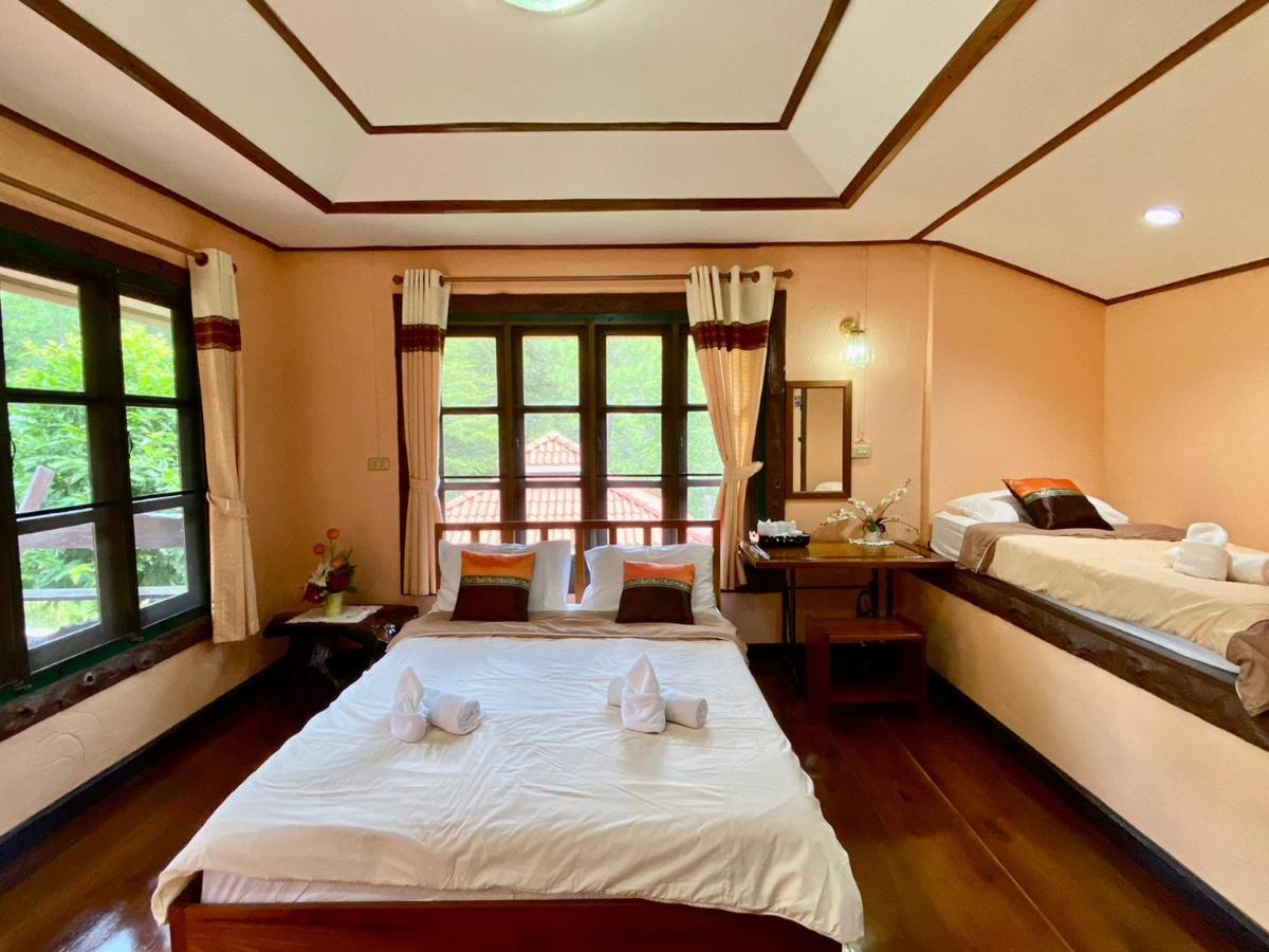 Baanphuthadol Hotel Mae Hong Son Exterior foto