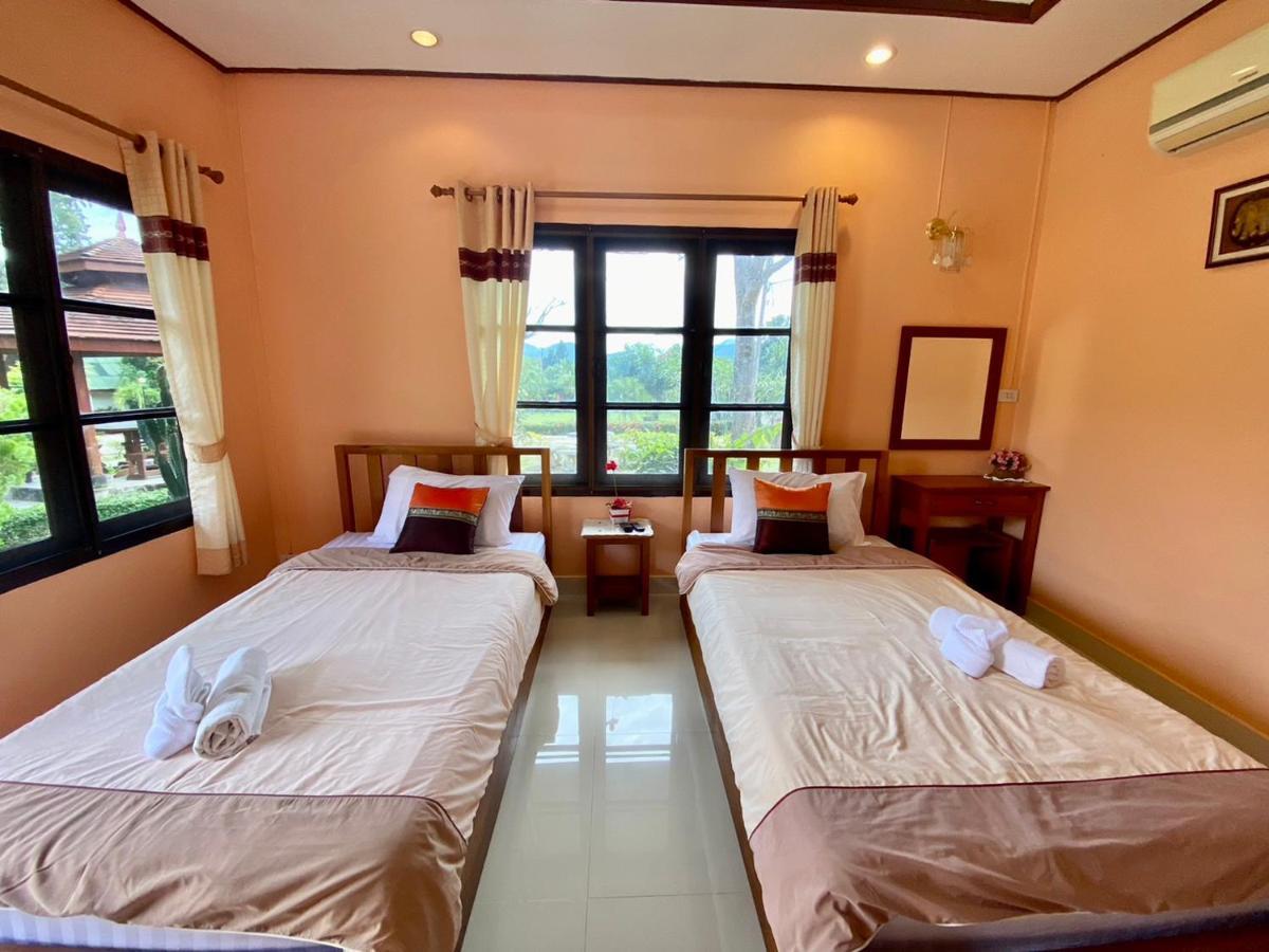 Baanphuthadol Hotel Mae Hong Son Exterior foto