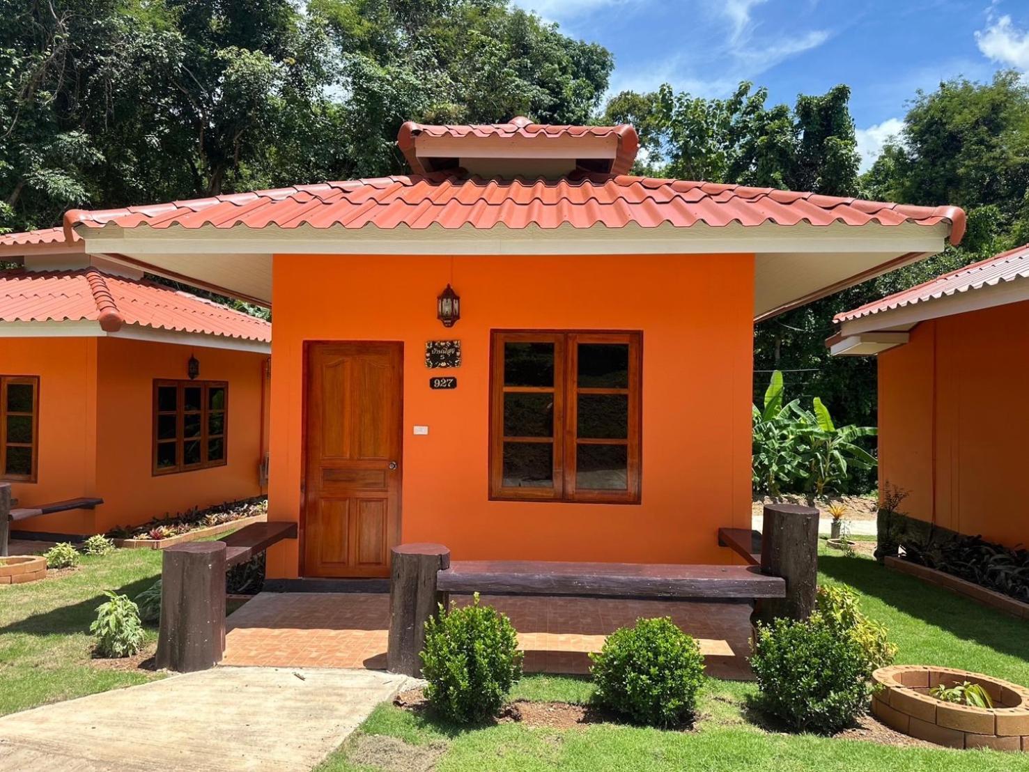 Baanphuthadol Hotel Mae Hong Son Exterior foto
